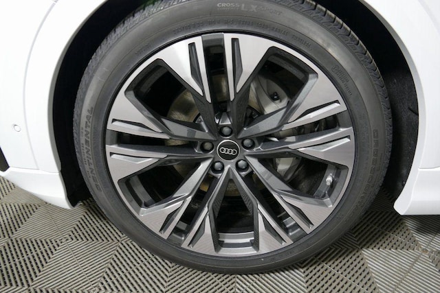 2026 Audi Q8 Premium Plus - Photo 10
