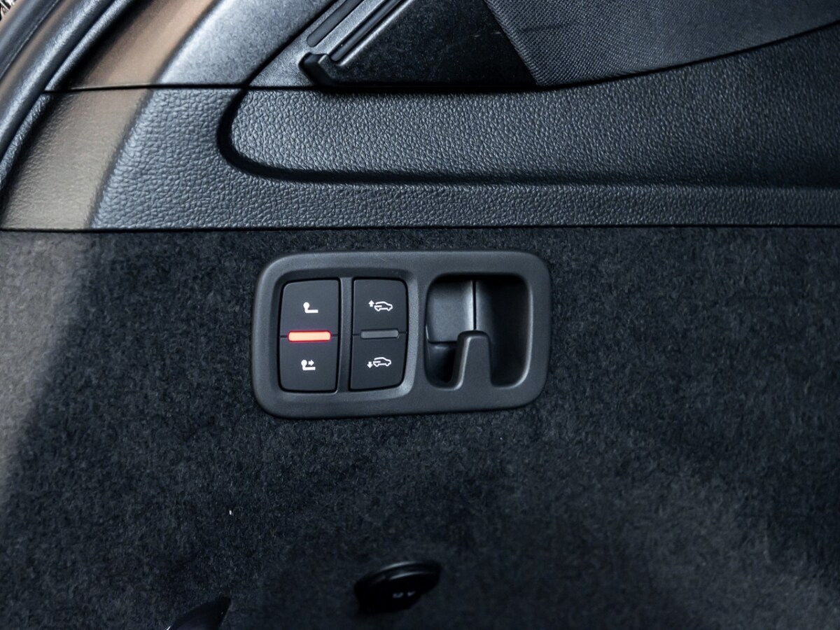 Image about Audi Q7 SUV S line 55 TFSI quattro tiptronic