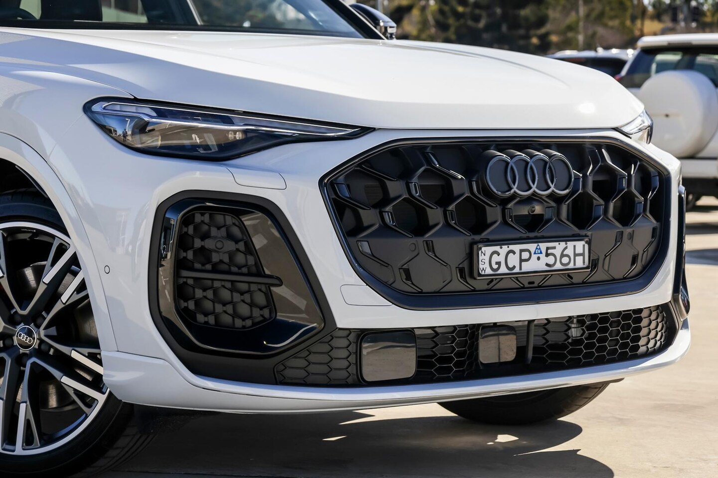 Image about Audi Q5 SUV e-hybrid quattro S tronic
