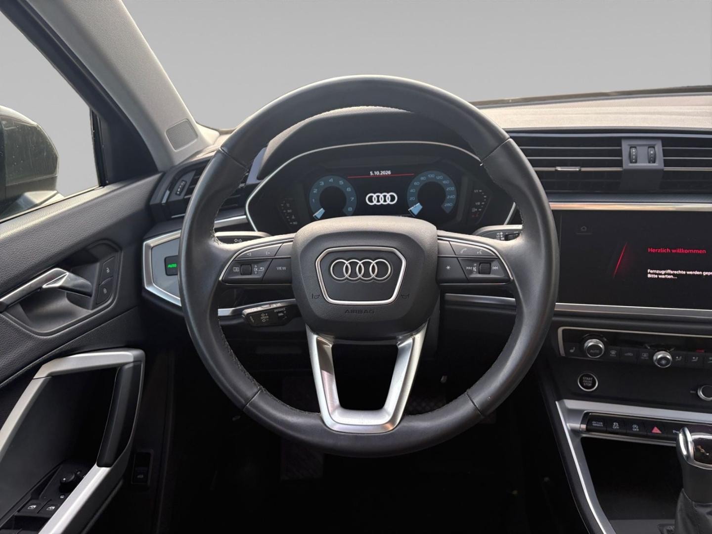 Bild über Audi Q3 advanced 35 TFSI S tronic - für weitere Informationen kontaktieren Sie den Audi Partner