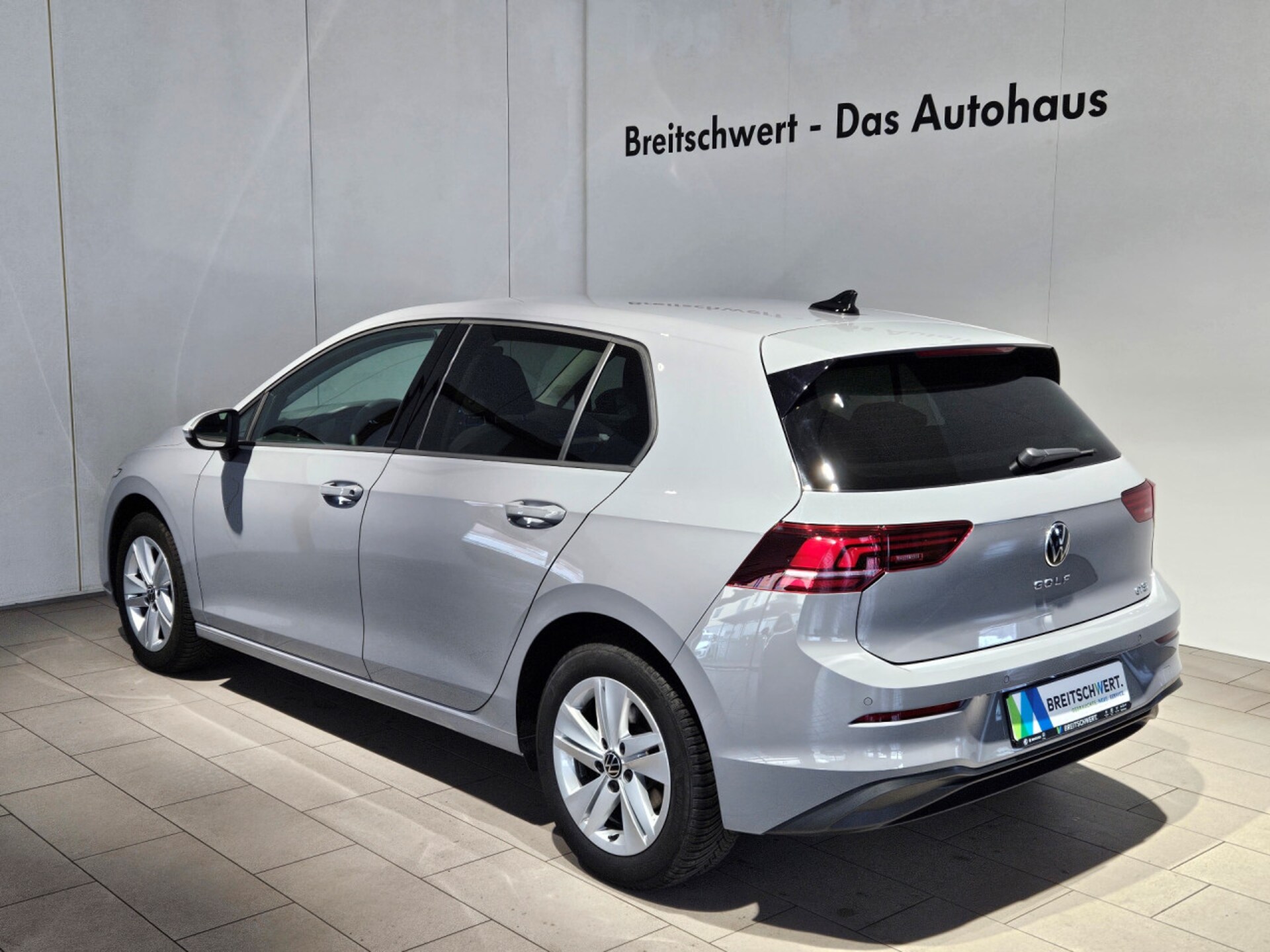 Volkswagen Golf Life