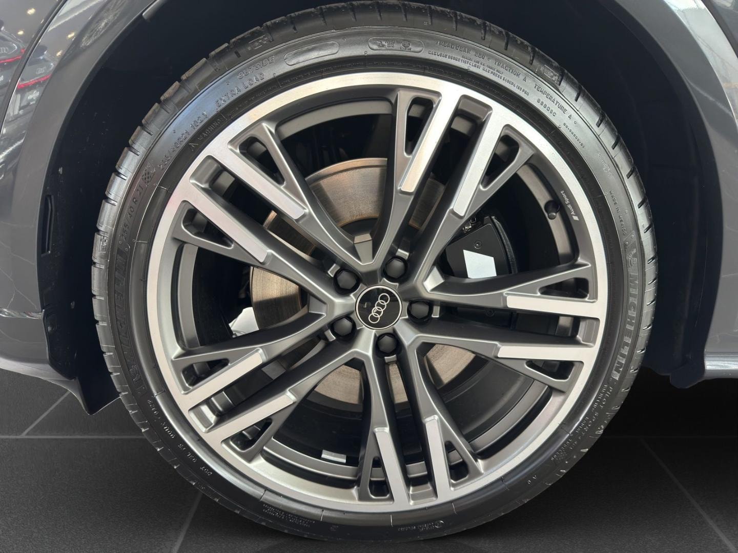 Bild über Audi SQ5 Sportback TFSI 270 kW S tronic - für weitere Informationen kontaktieren Sie den Audi Partner