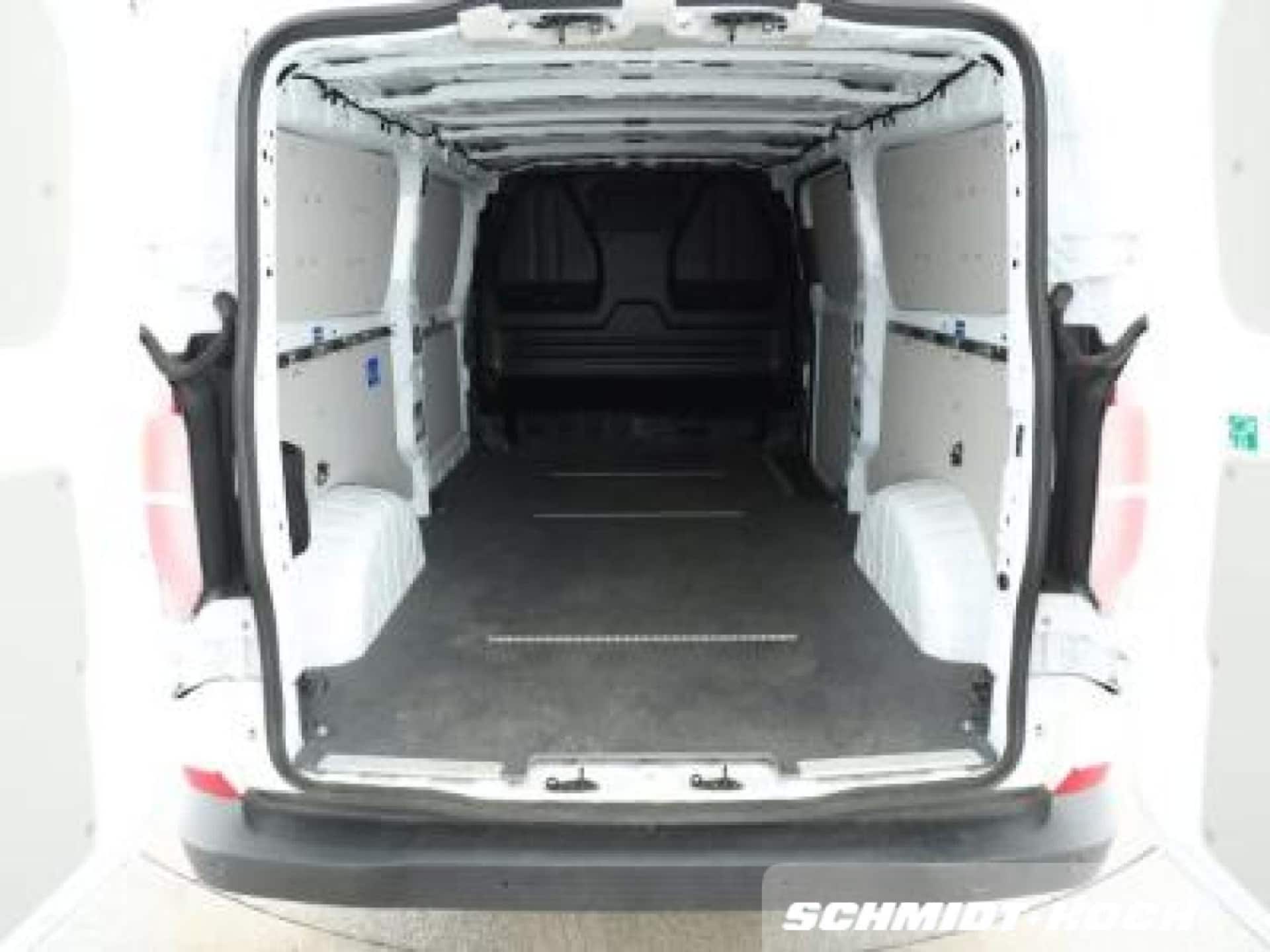 Volkswagen Transporter Kasten langer Radstand