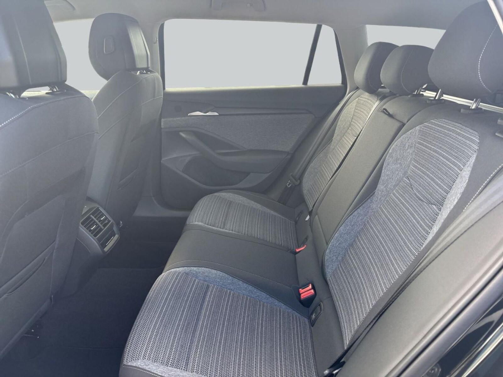 Škoda Superb Combi – Bild 11