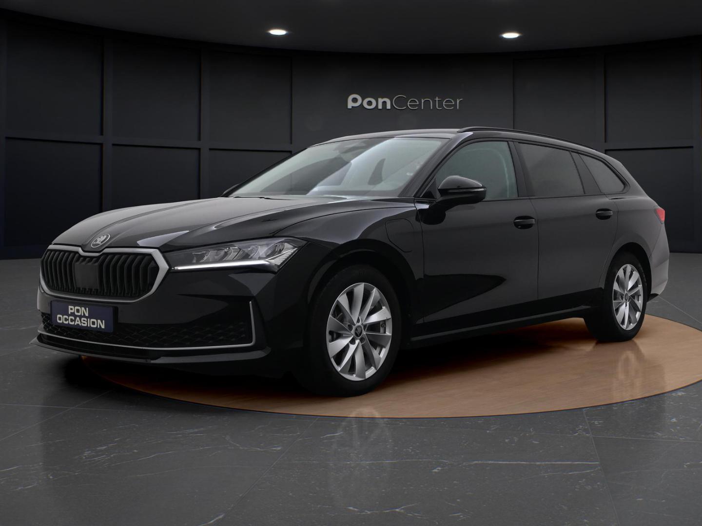 Škoda Superb Combi Edition 2025, foto 1
