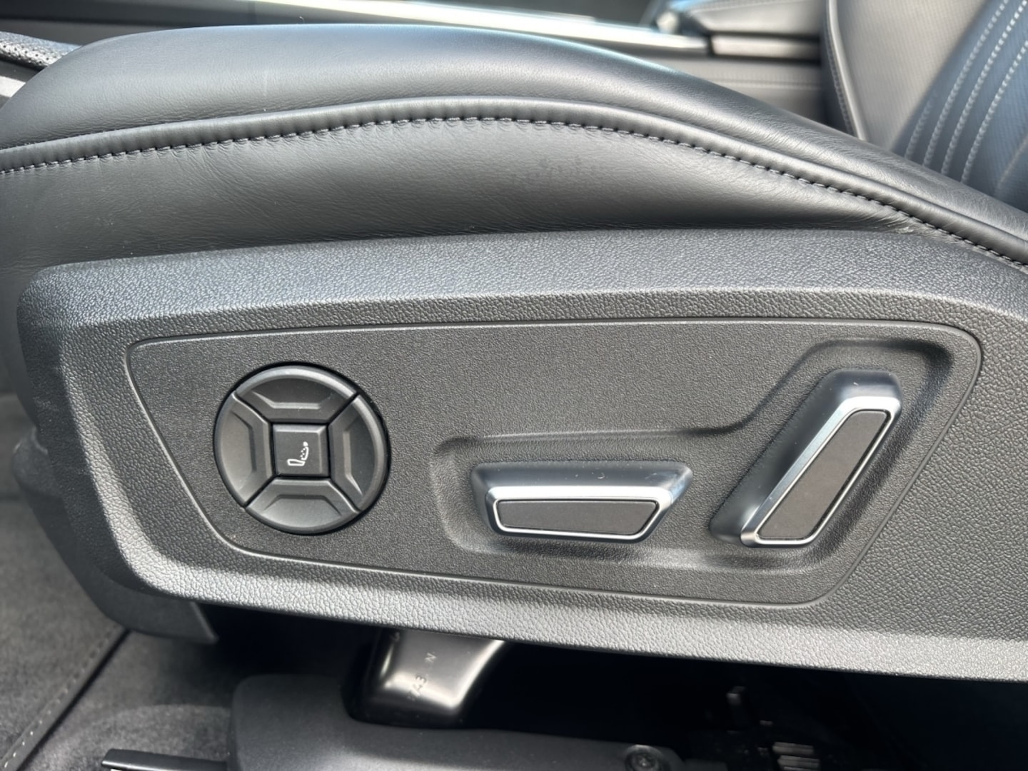 Bild über - für weitere Informationen kontaktieren Sie den Audi Partner