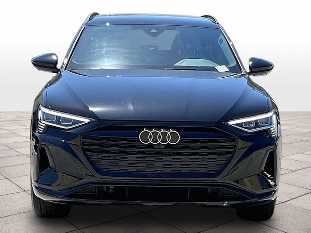 2024 Audi Q8 e-tron