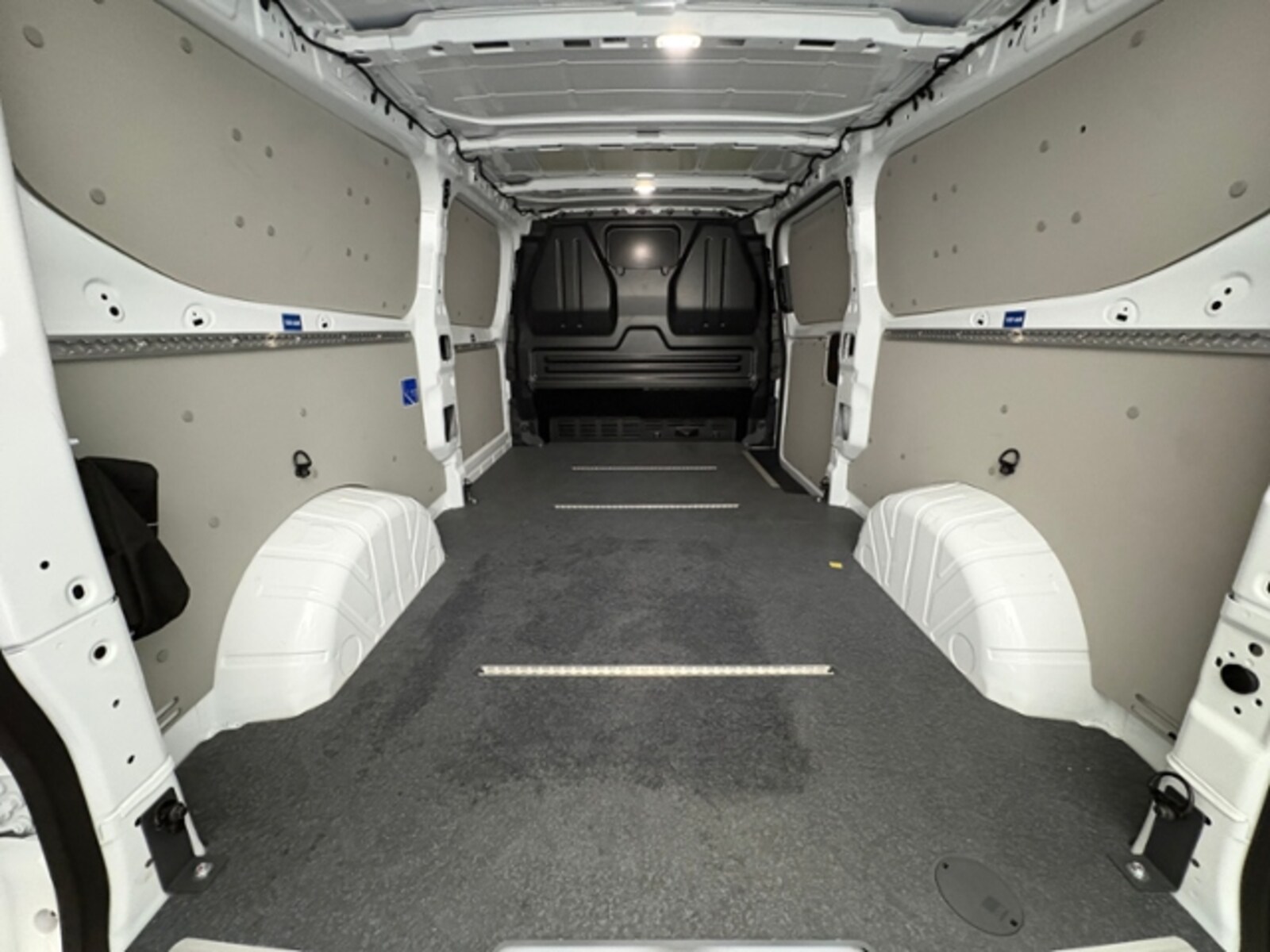 Volkswagen Transporter Kasten langer Radstand – Bild 7