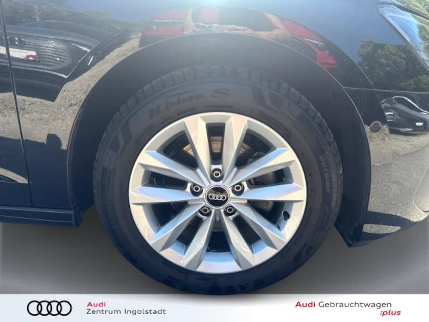 Bild über Audi A3 Sportback 35 TFSI S tronic - für weitere Informationen kontaktieren Sie den Audi Partner