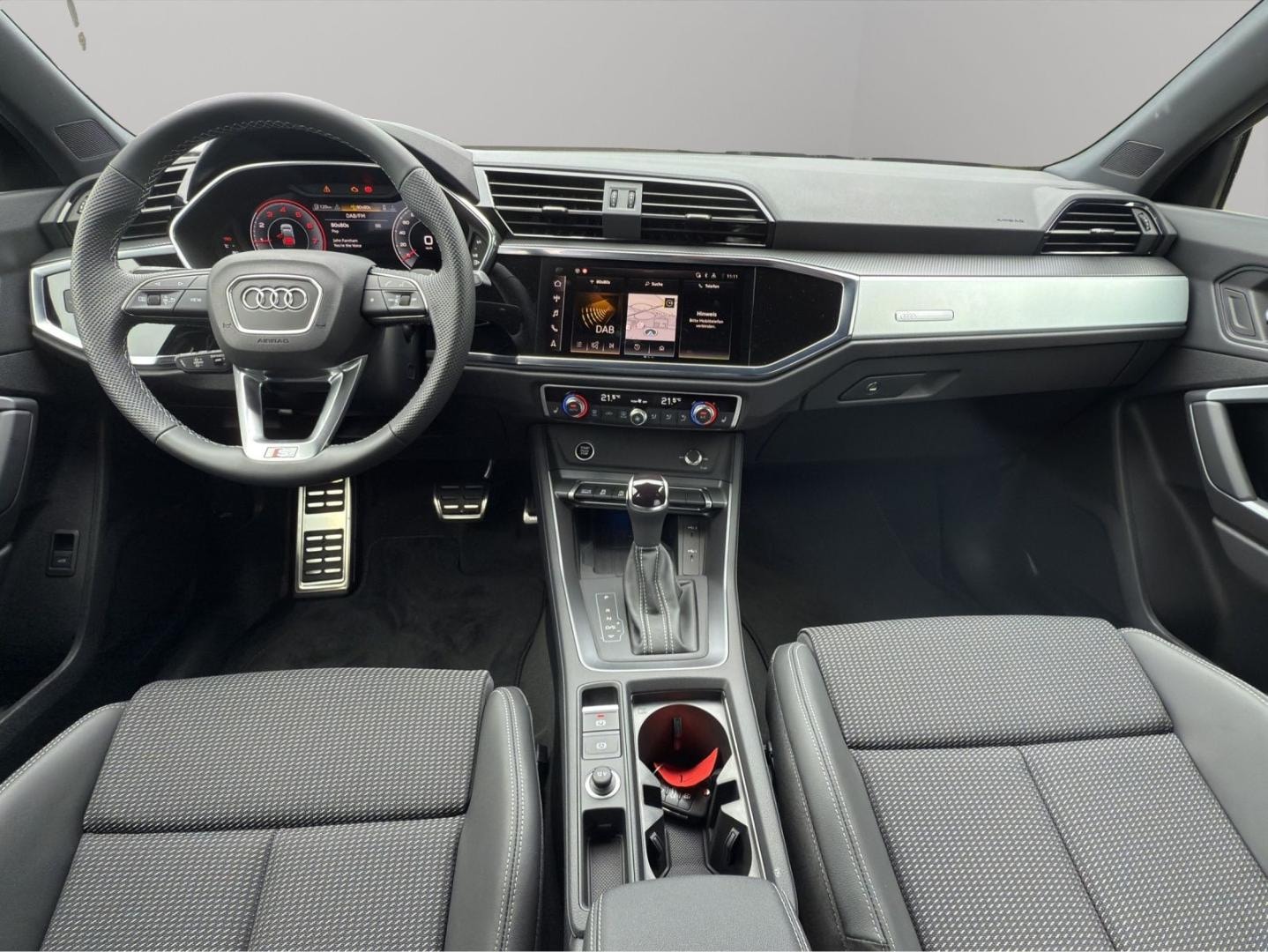 Bild über Audi Q3 Sportback S line 35 TFSI S tronic - für weitere Informationen kontaktieren Sie den Audi Partner
