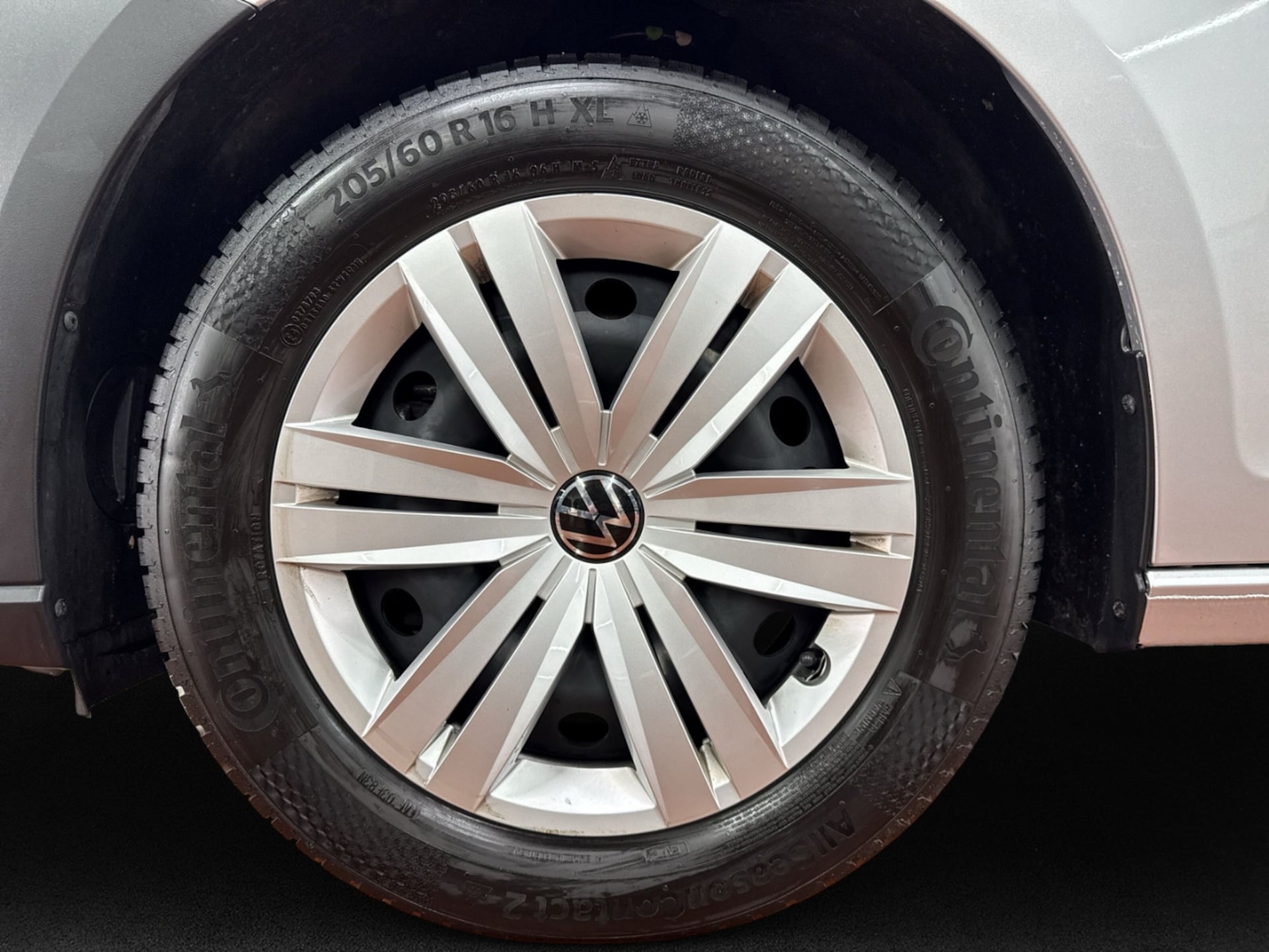 Volkswagen Caddy Maxi Basis-Modell