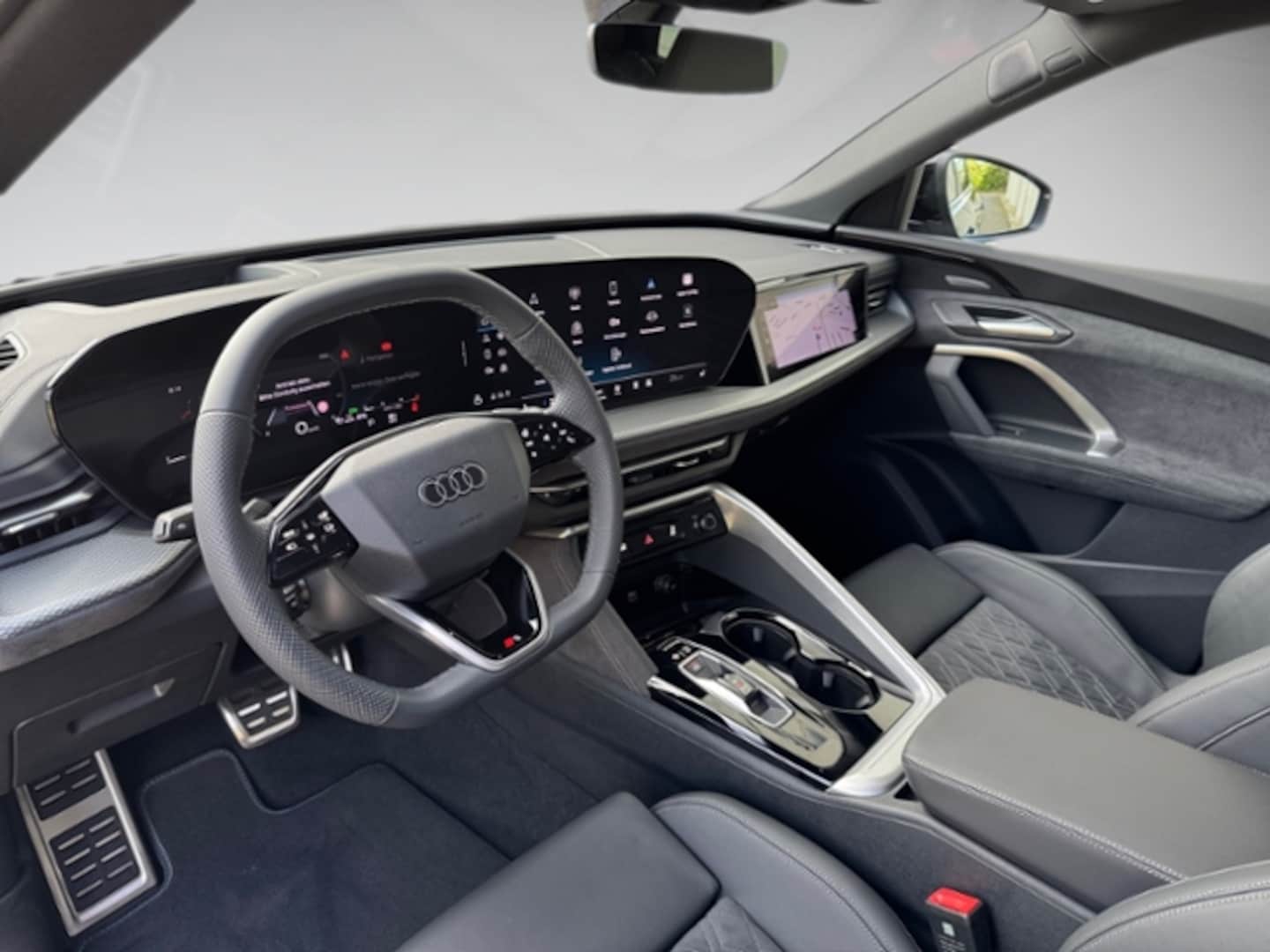 Bild über Audi Q5 SUV TDI quattro 150 kW S tronic - für weitere Informationen kontaktieren Sie den Audi Partner