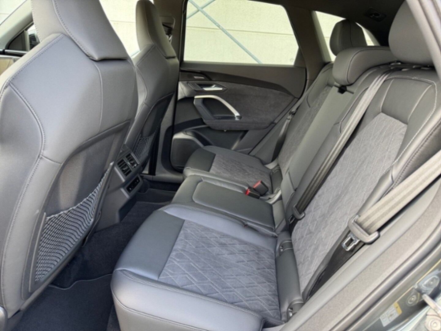 Bild über Audi Q5 SUV TDI quattro 150 kW S tronic - für weitere Informationen kontaktieren Sie den Audi Partner