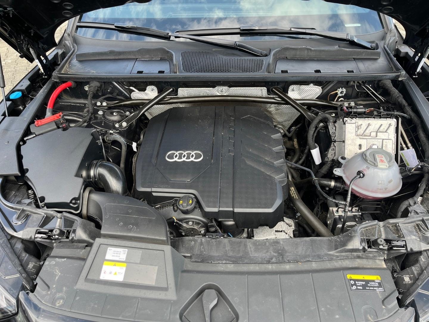 Bild über Audi Q5 Sportback 45 TFSI quattro S tronic - für weitere Informationen kontaktieren Sie den Audi Partner