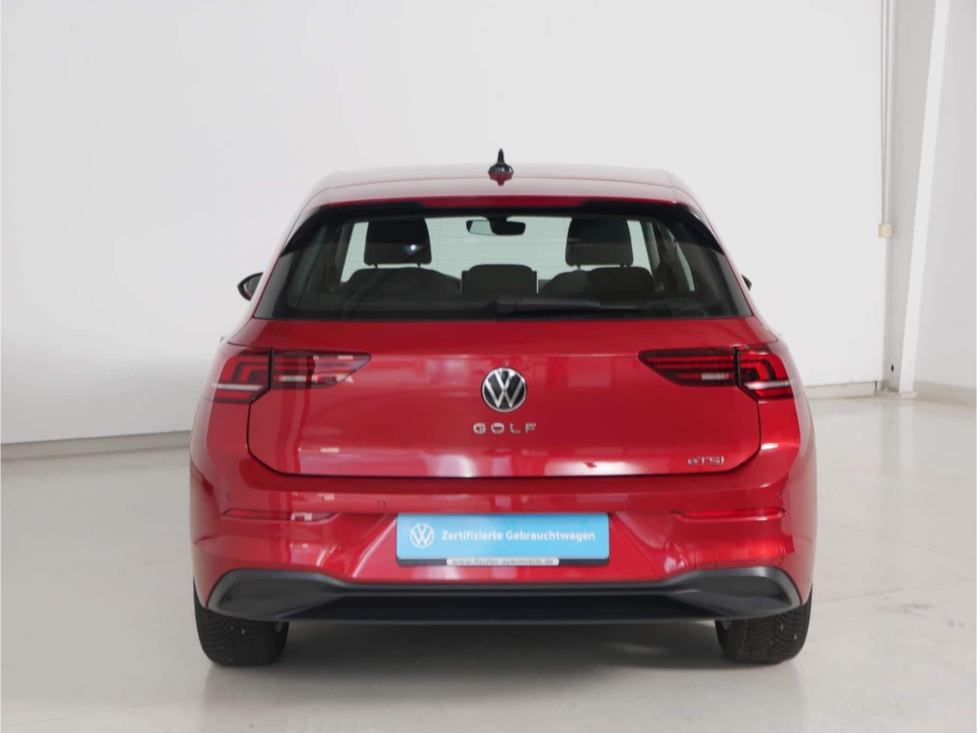 Volkswagen Golf Life