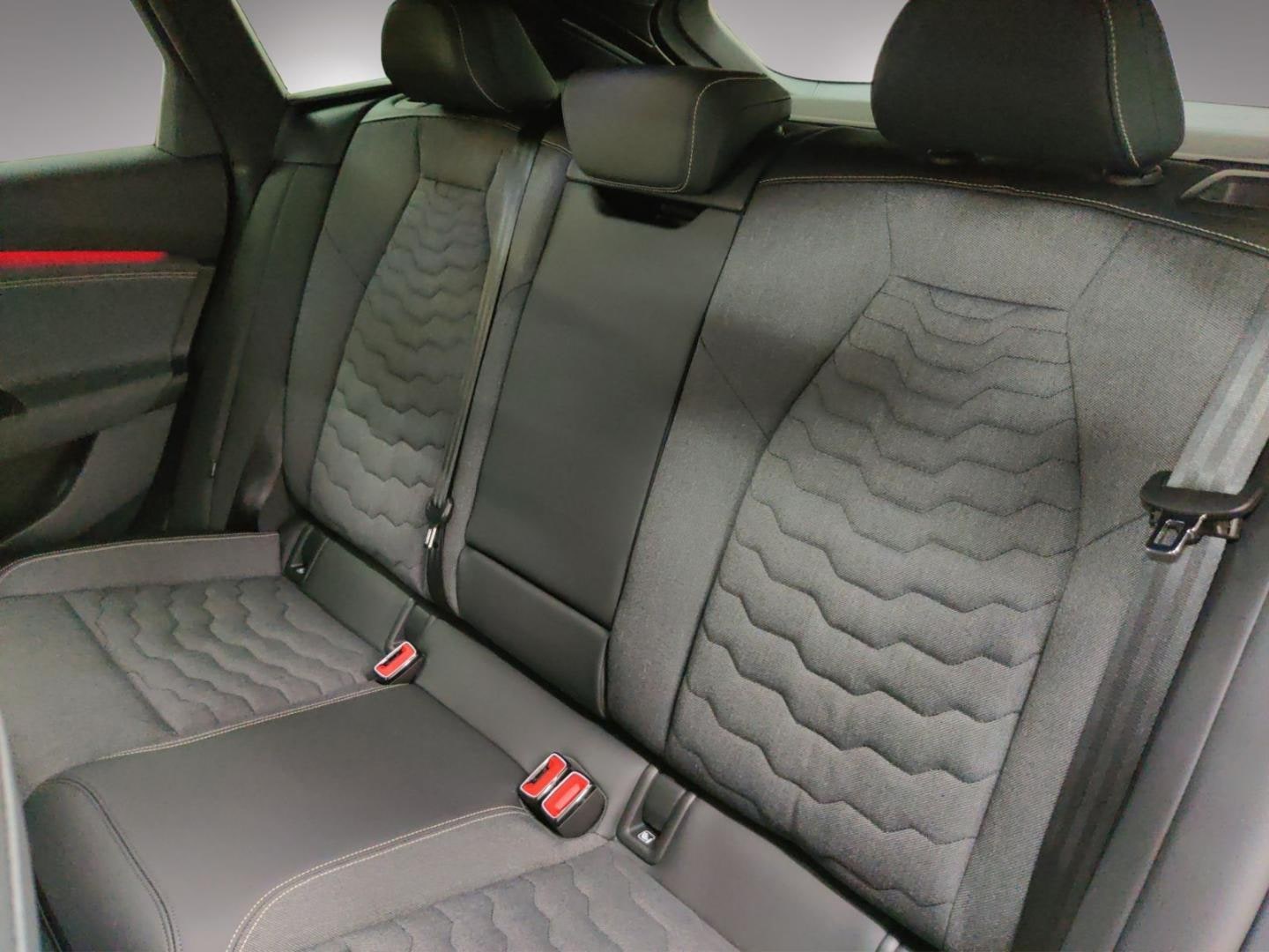 Bild über Audi A6 Avant e-tron e-tron performance - für weitere Informationen kontaktieren Sie den Audi Partner