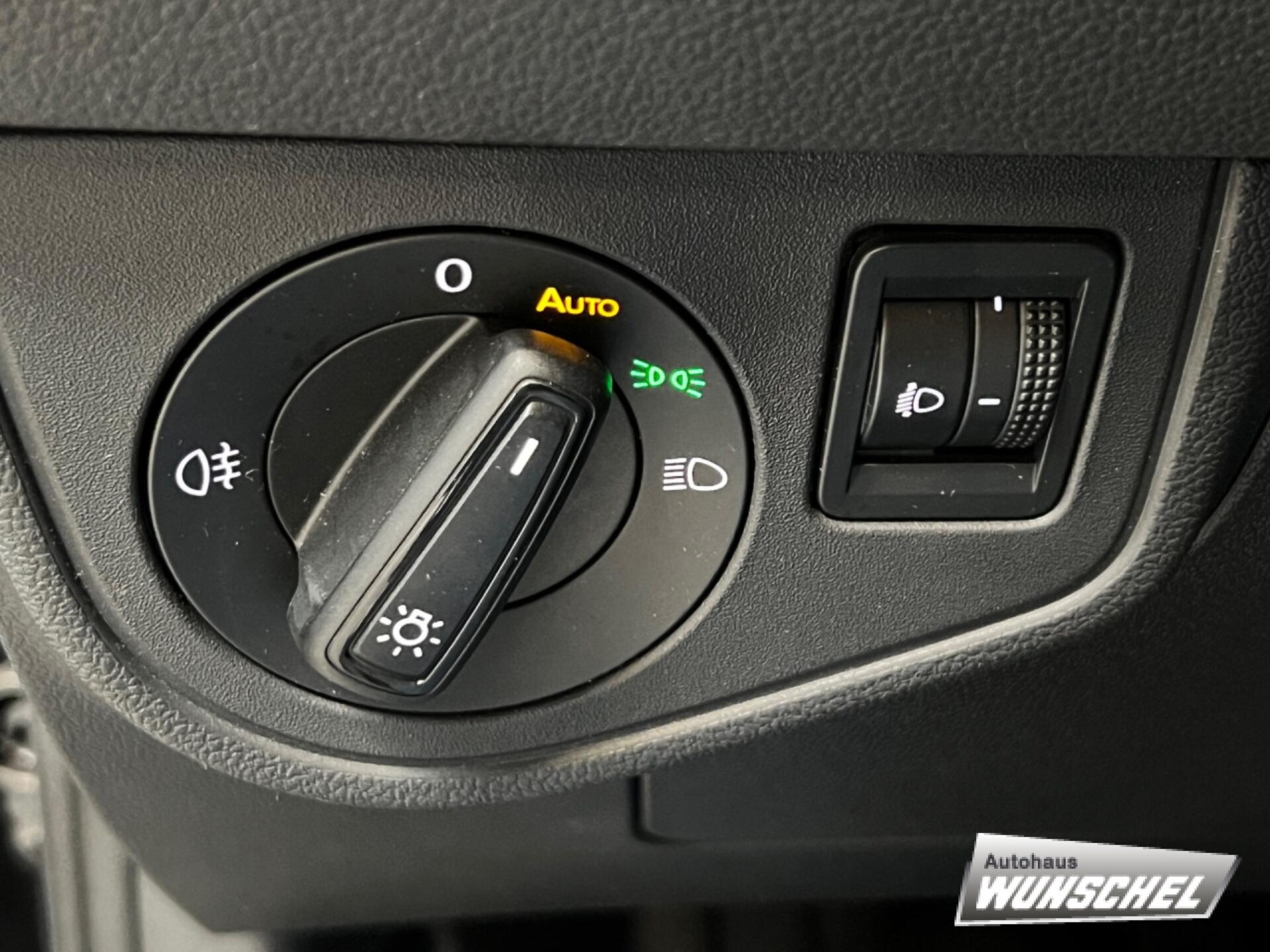 Volkswagen Polo Basis-Modell
