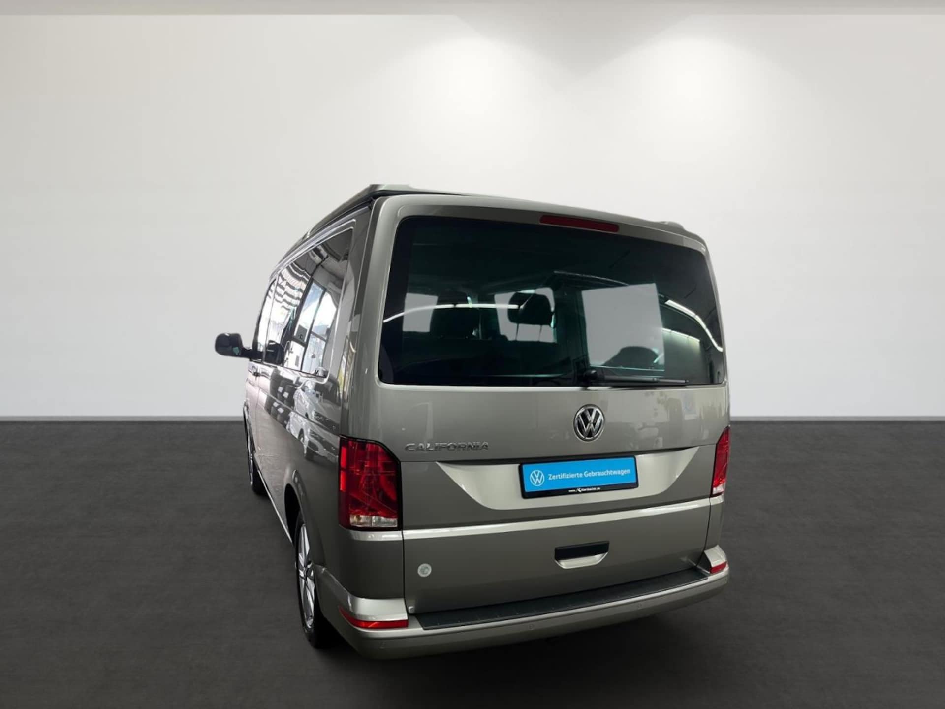 Volkswagen T6.1 California Beach