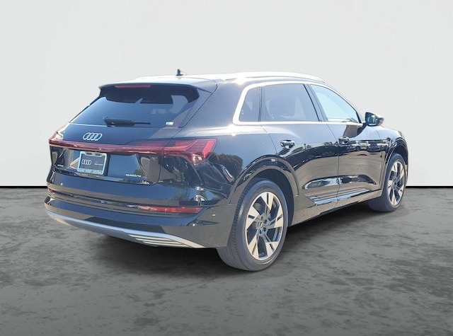 2022 Audi e-tron