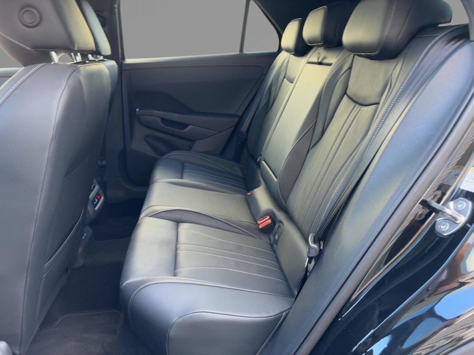 Volkswagen T-Roc – Bild 8