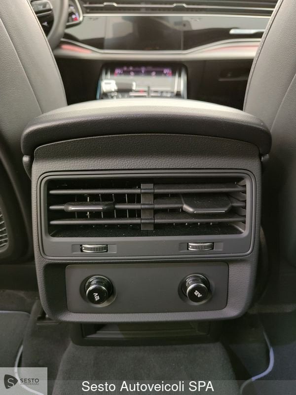 Image about Audi Q7 Sport 50 TDI quattro 210 kW (286 PS) tiptronic
