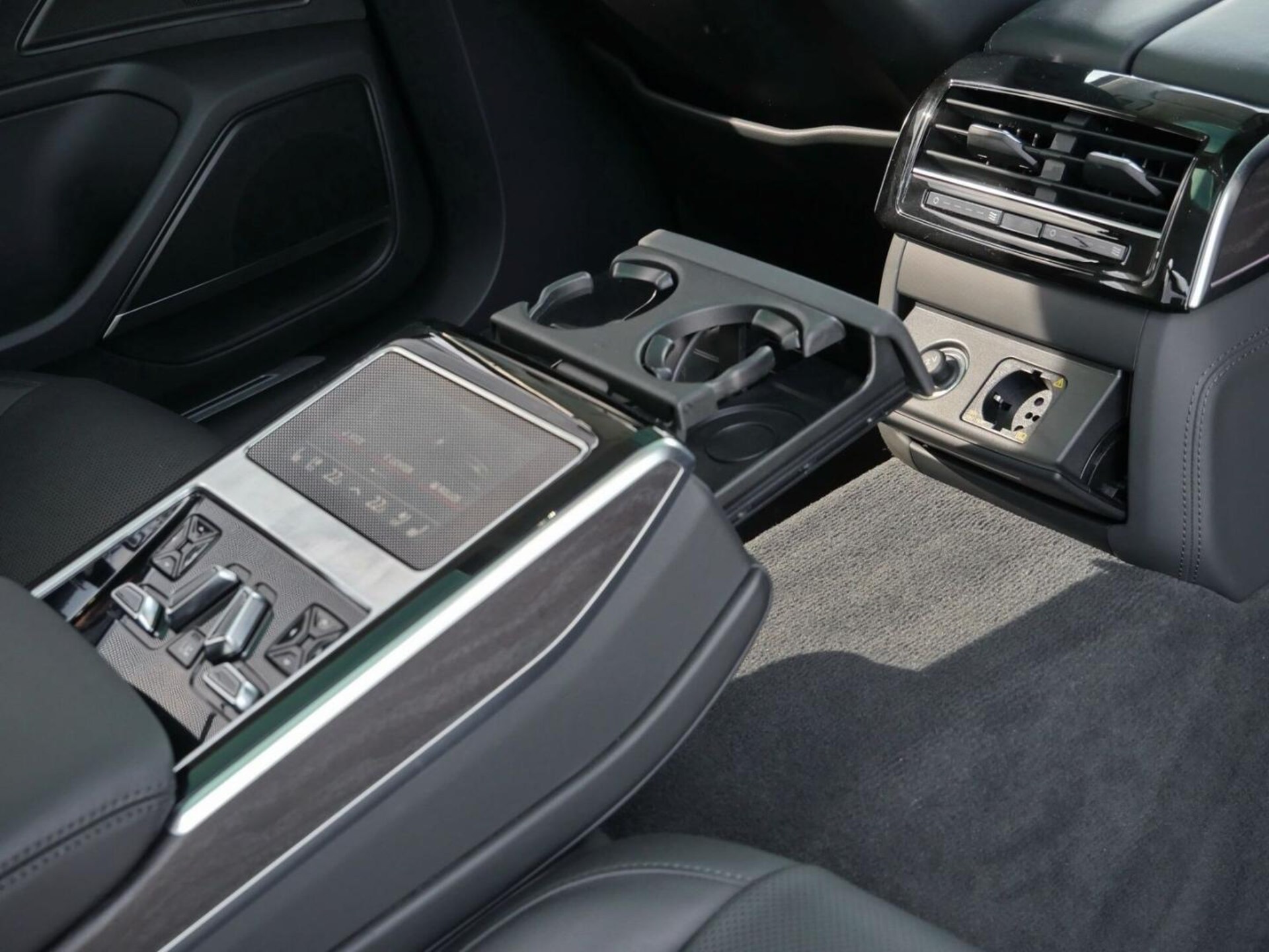 Audi A8 Lang