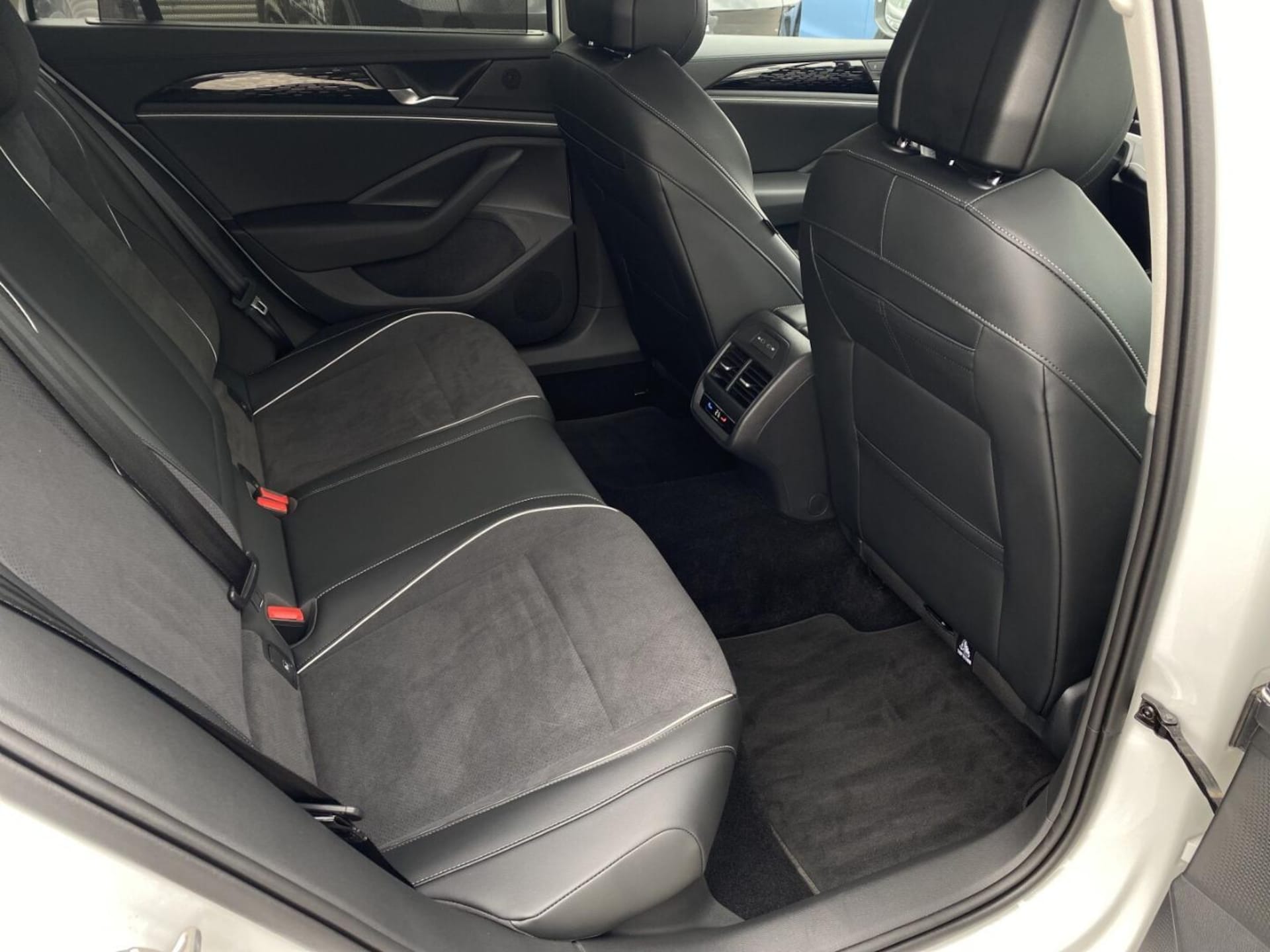 Volkswagen Passat Elegance