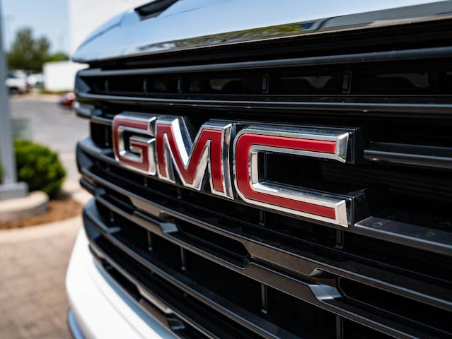 2024 GMC Sierra