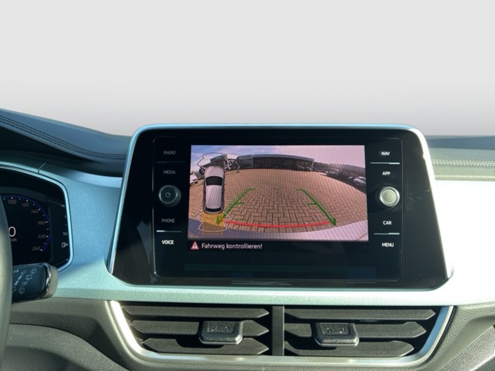 Volkswagen T-Roc – Bild 13