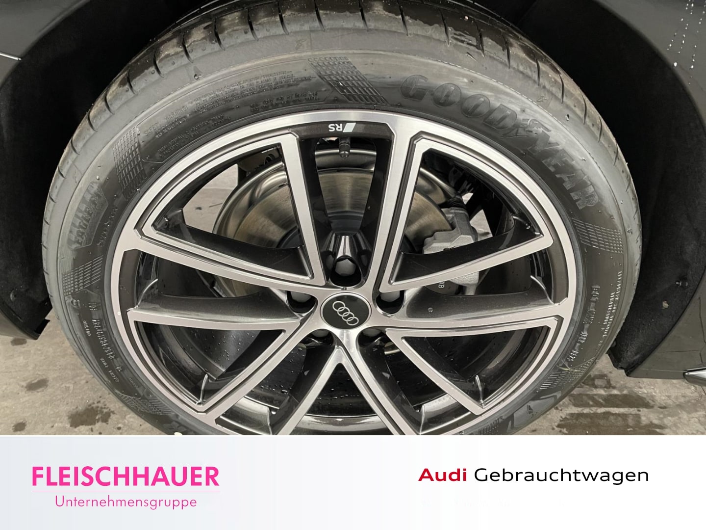 Bild über Audi A5 Avant TFSI 150 kW S tronic - für weitere Informationen kontaktieren Sie den Audi Partner