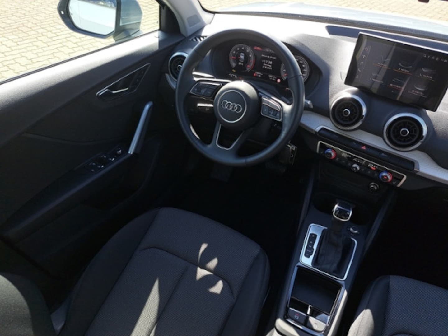 Bild über Audi Q2 advanced 35 TFSI S tronic - für weitere Informationen kontaktieren Sie den Audi Partner