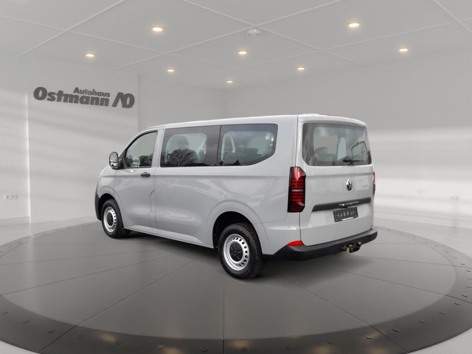 Volkswagen Transporter Kombi kurzer Radstand – Bild 3