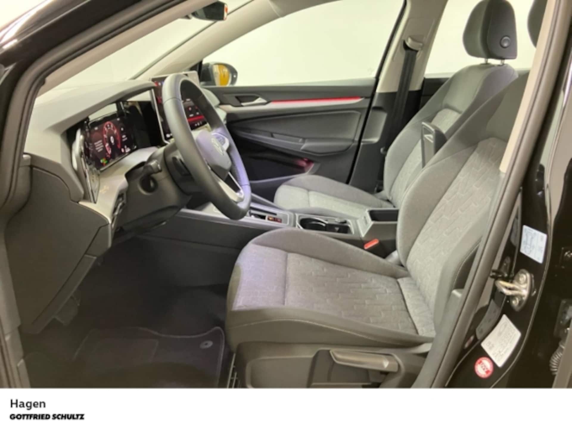 Volkswagen Golf Life