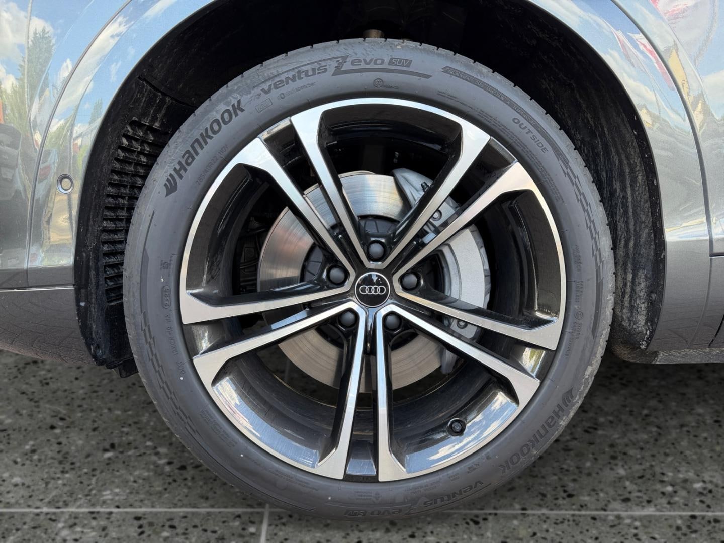 Bild über Audi Q7 SUV TDI quattro 220 kW tiptronic - für weitere Informationen kontaktieren Sie den Audi Partner