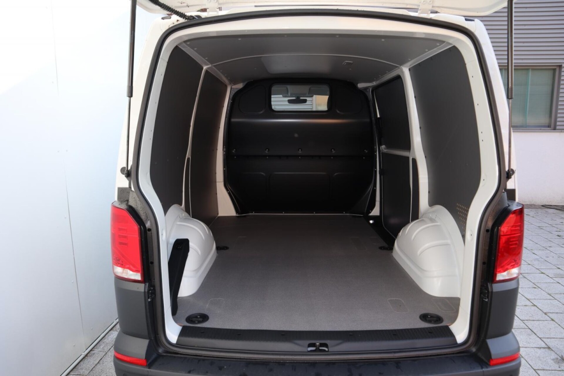 Volkswagen T6.1 Transporter Kasten kurzer Radstand