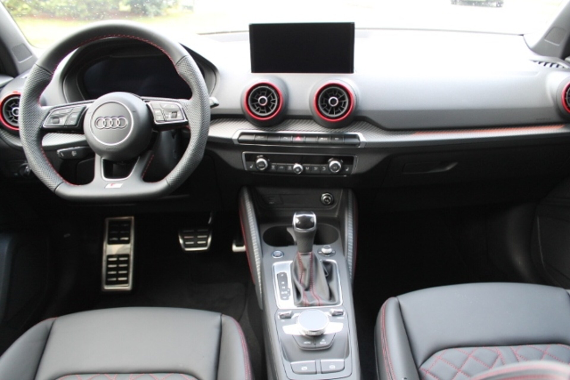 Audi Q2 S line