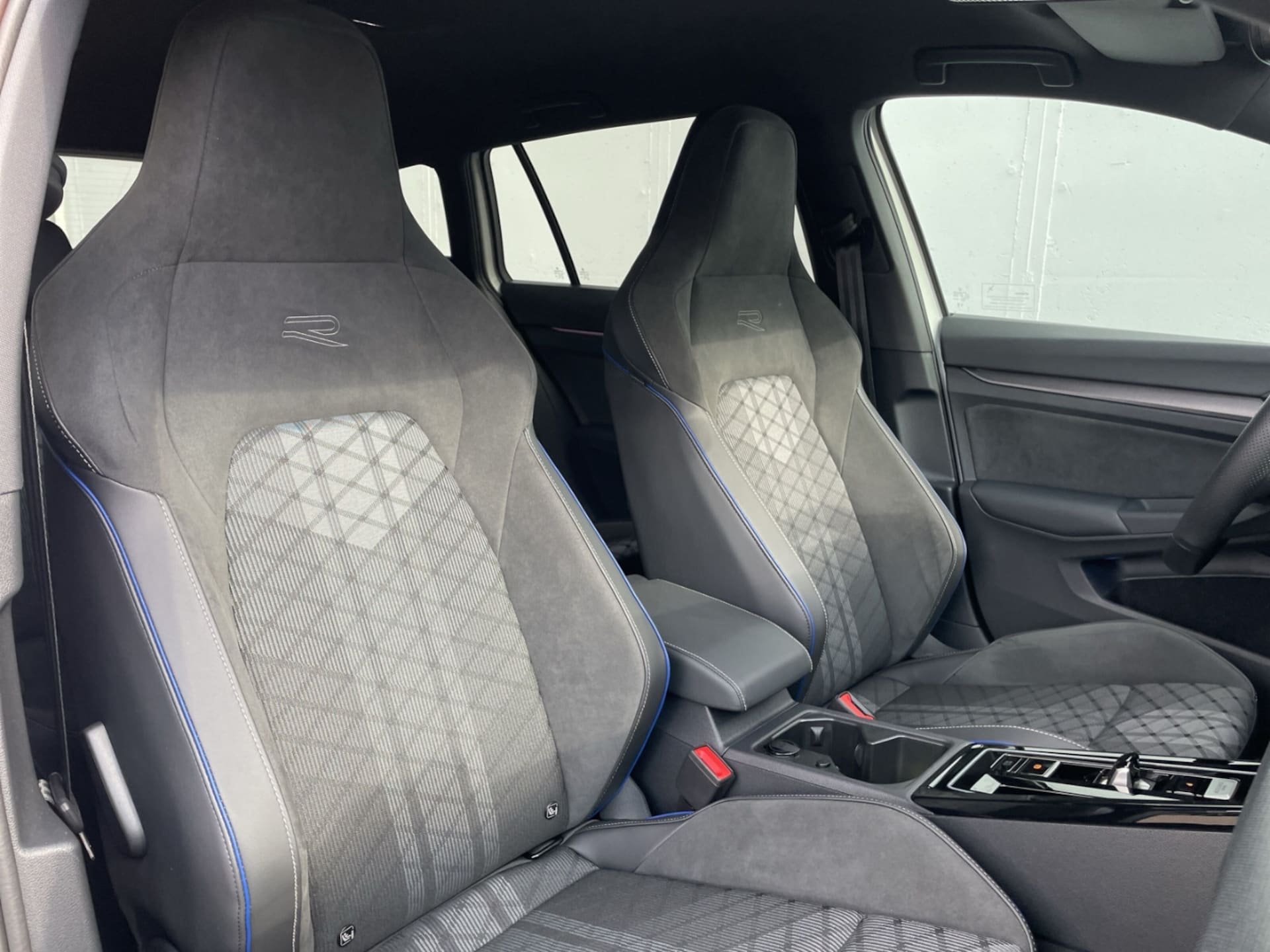 Volkswagen Golf Variant R-Line
