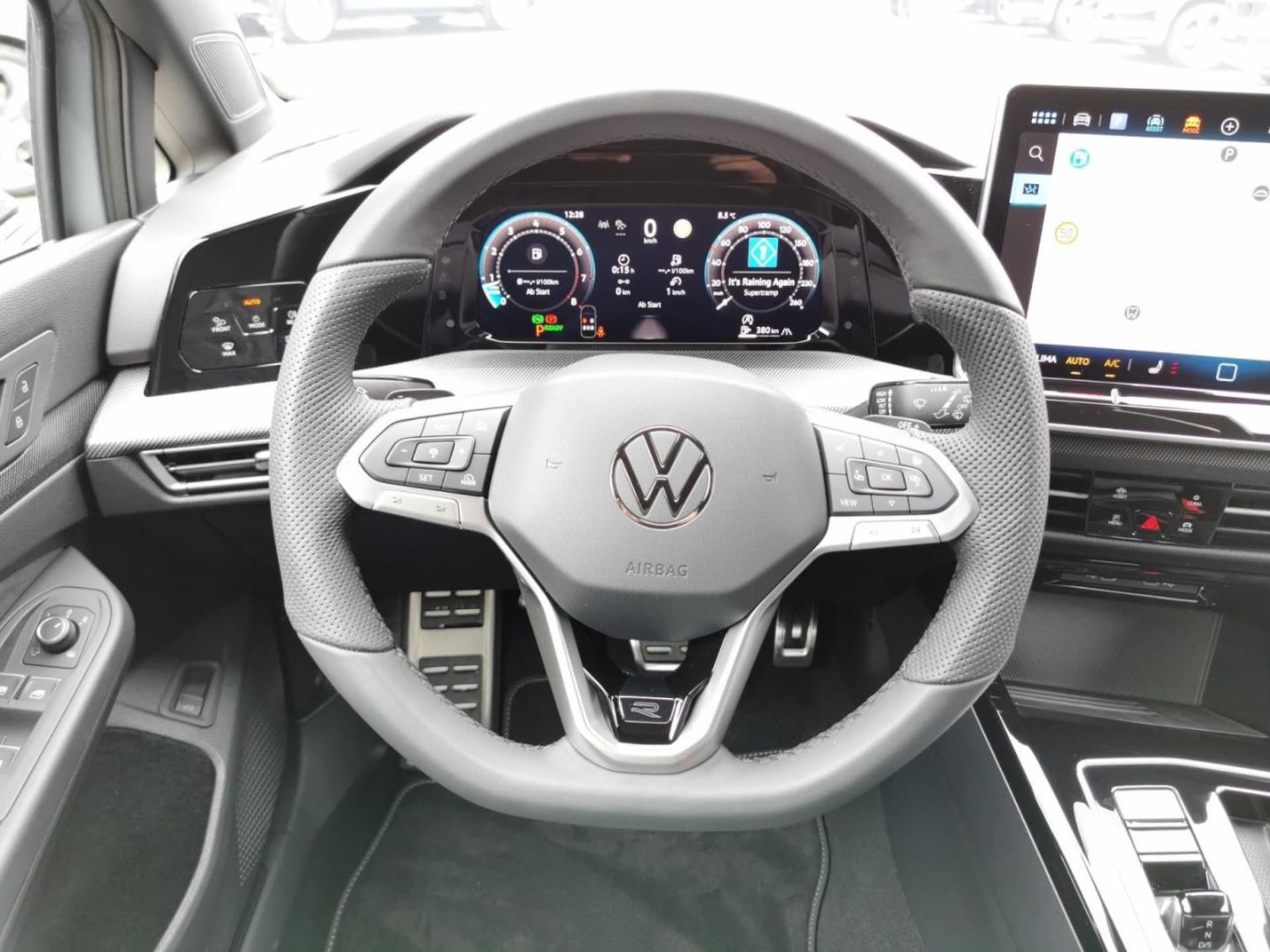 Volkswagen Golf Variant R-Line
