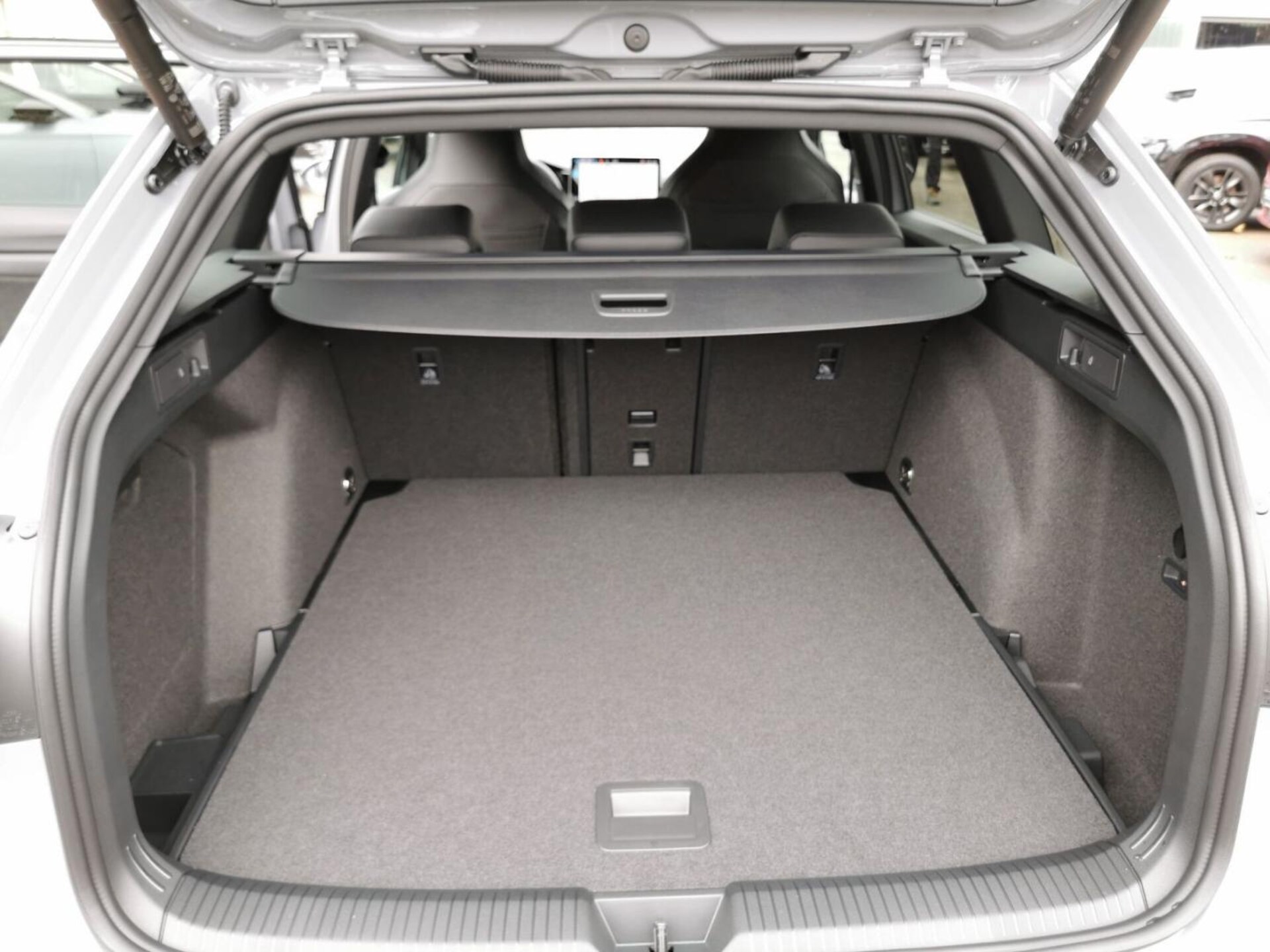 Volkswagen Golf Variant R-Line