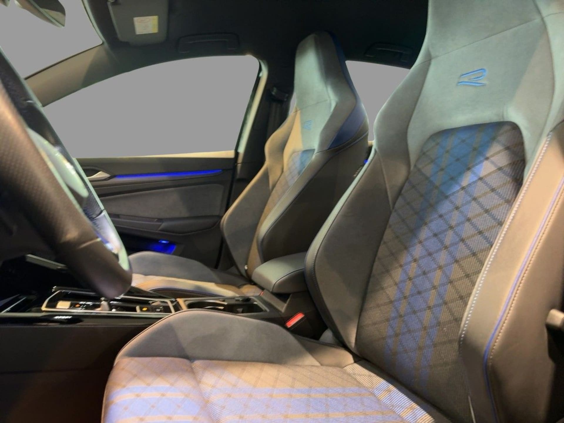 Volkswagen Golf R
