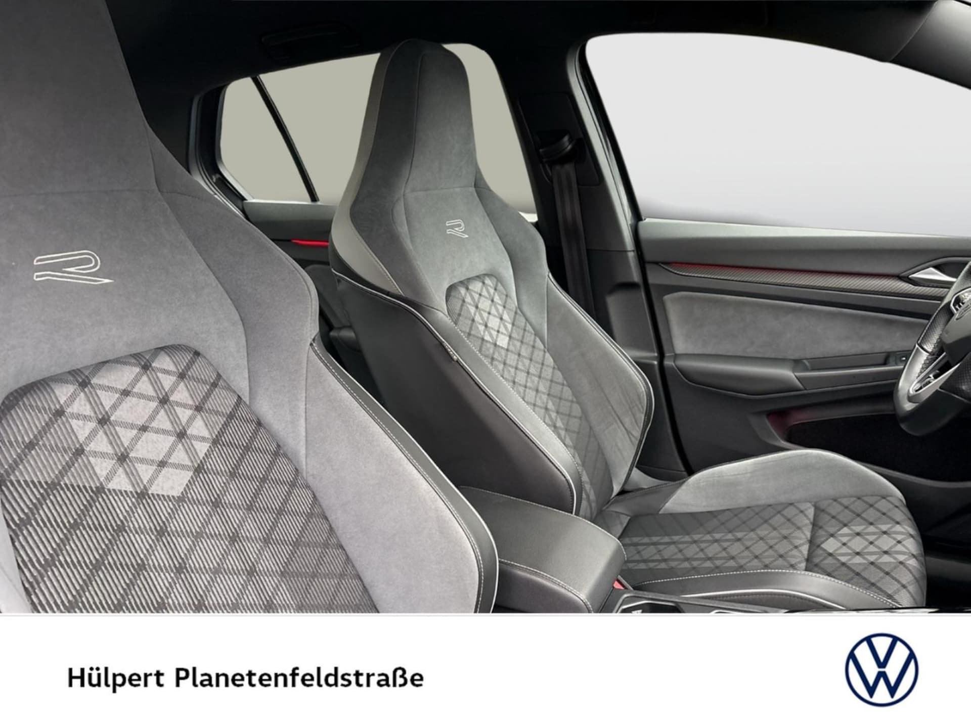 Volkswagen Golf R-Line