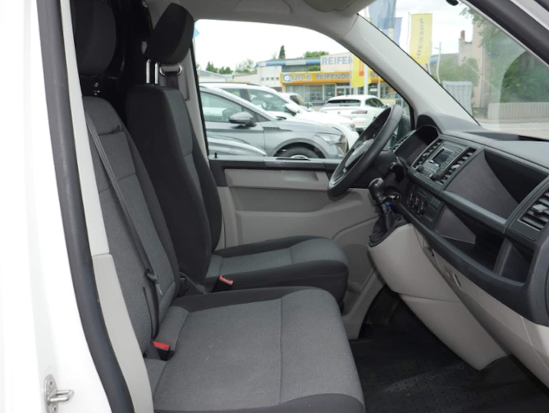 Volkswagen T6 Transporter Kasten kurzer Radstand