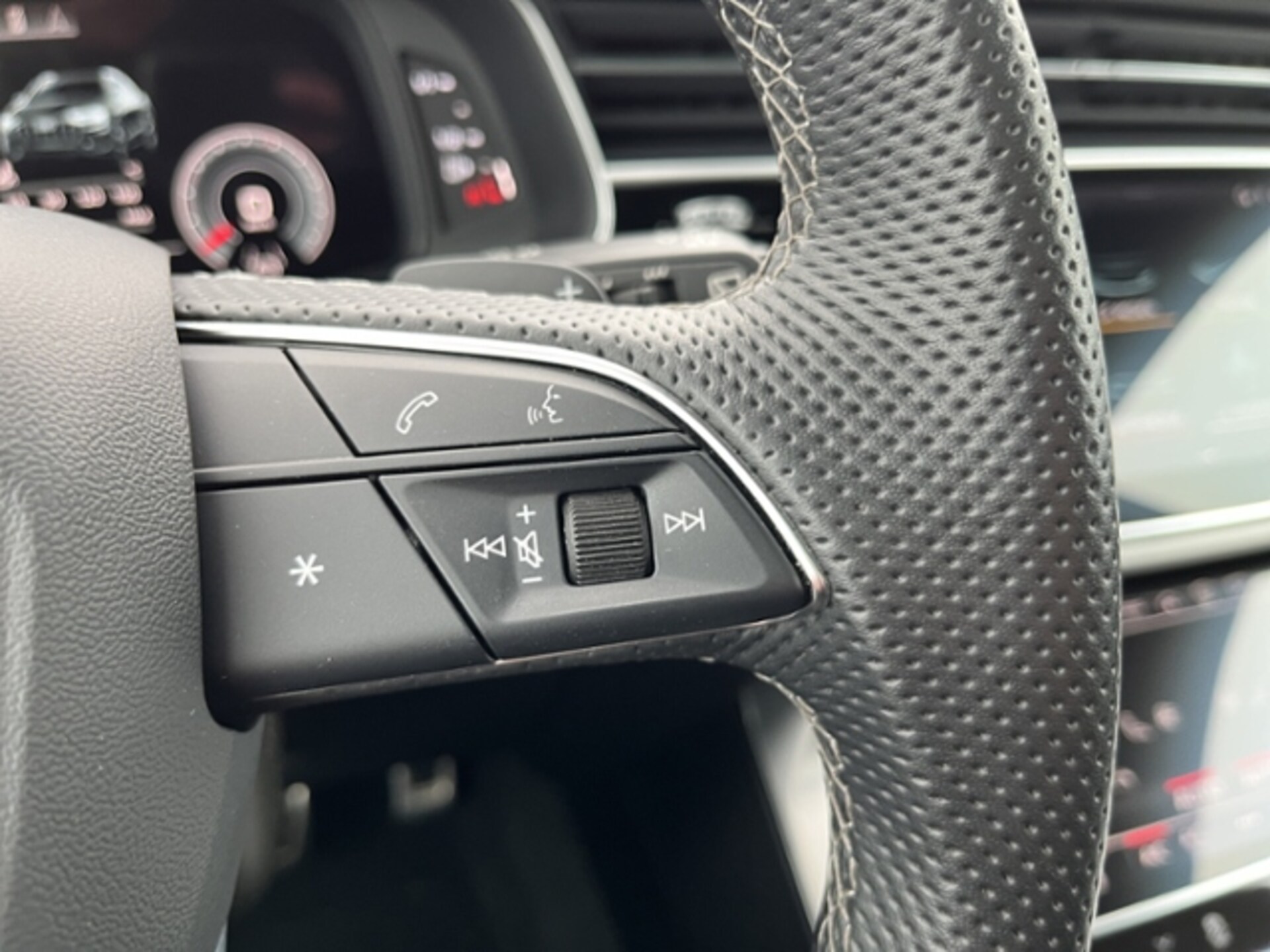 Audi SQ8 SUV