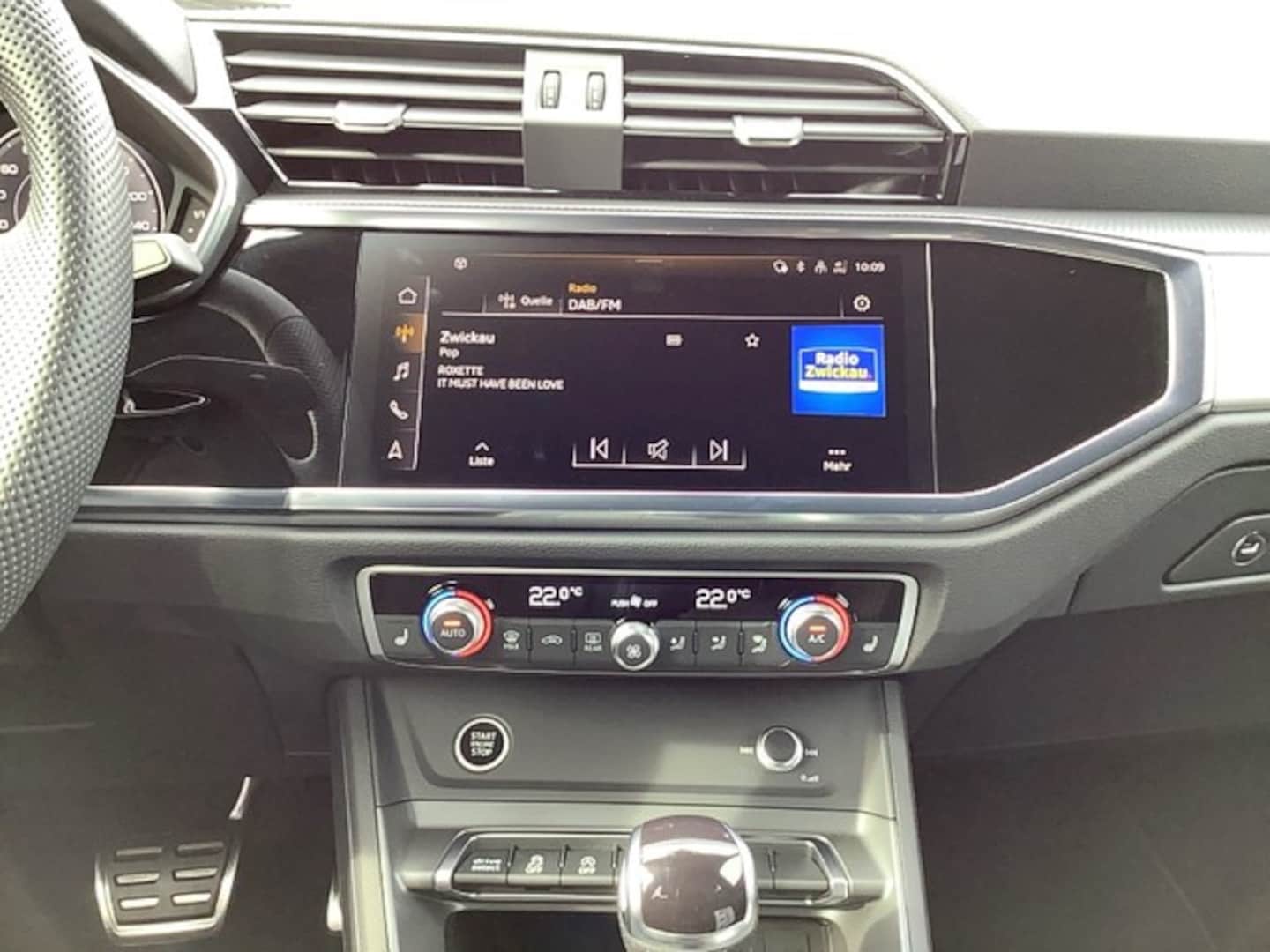 Bild über Audi Q3 Sportback S line 40 TDI quattro S tronic - für weitere Informationen kontaktieren Sie den Audi Partner