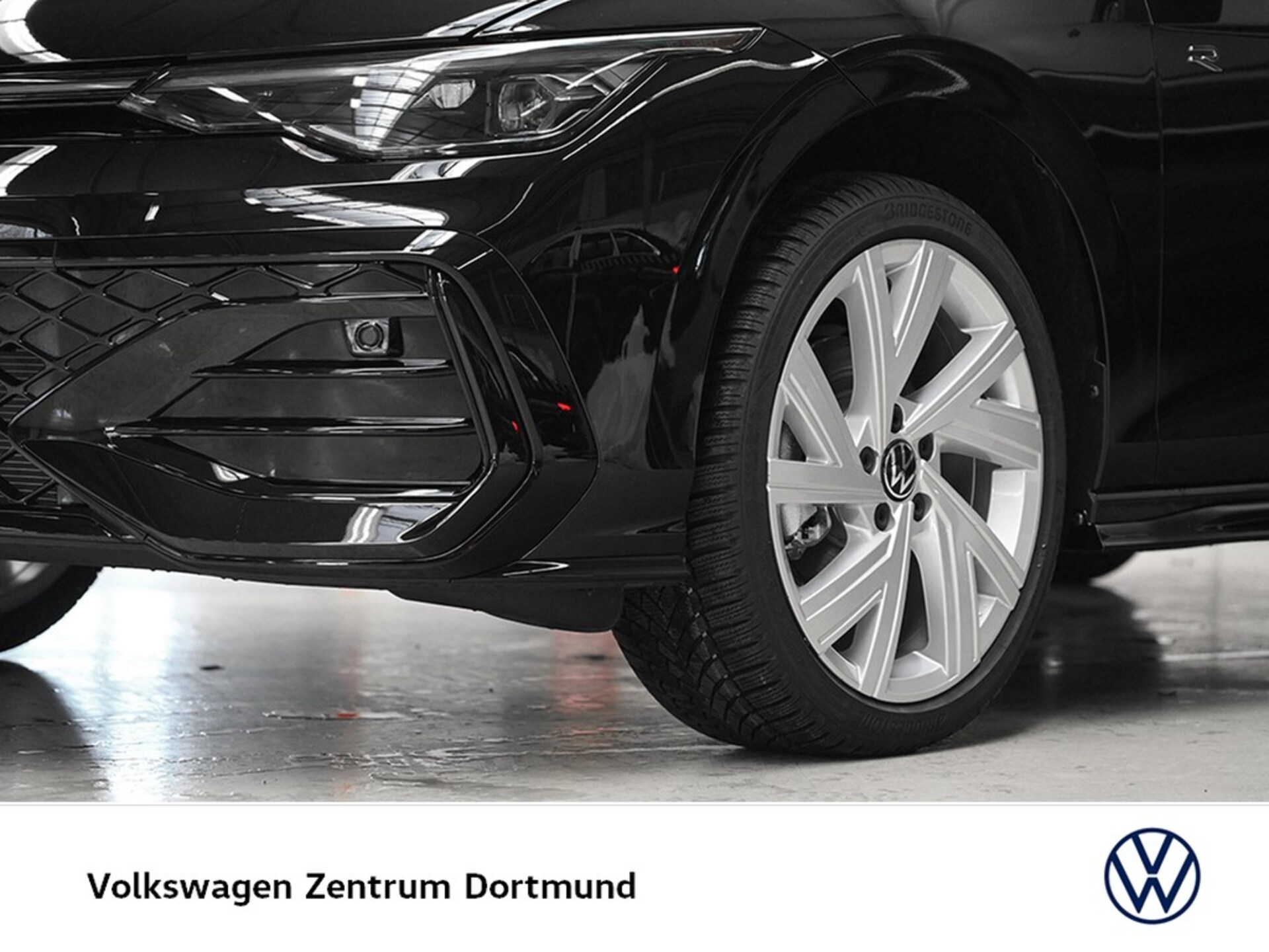 Volkswagen Golf R-Line