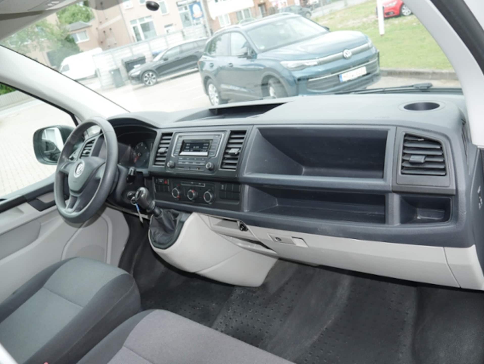 Volkswagen T6 Transporter Kasten kurzer Radstand