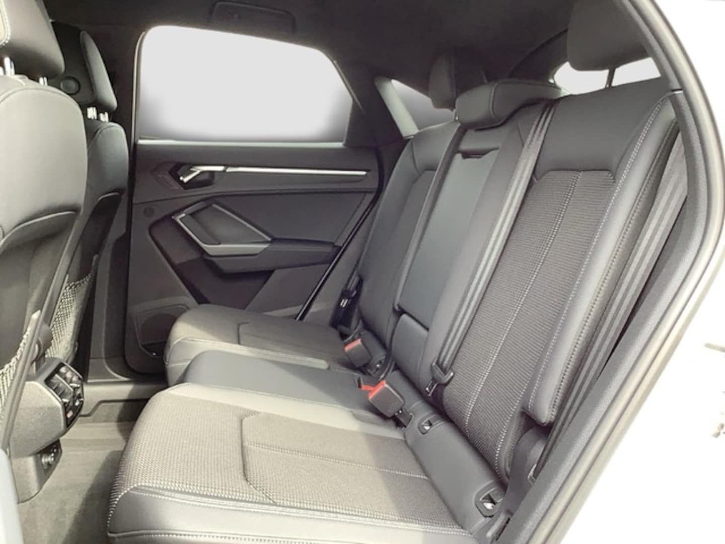 Bild über Audi Q3 Sportback S line 40 TDI quattro S tronic - für weitere Informationen kontaktieren Sie den Audi Partner