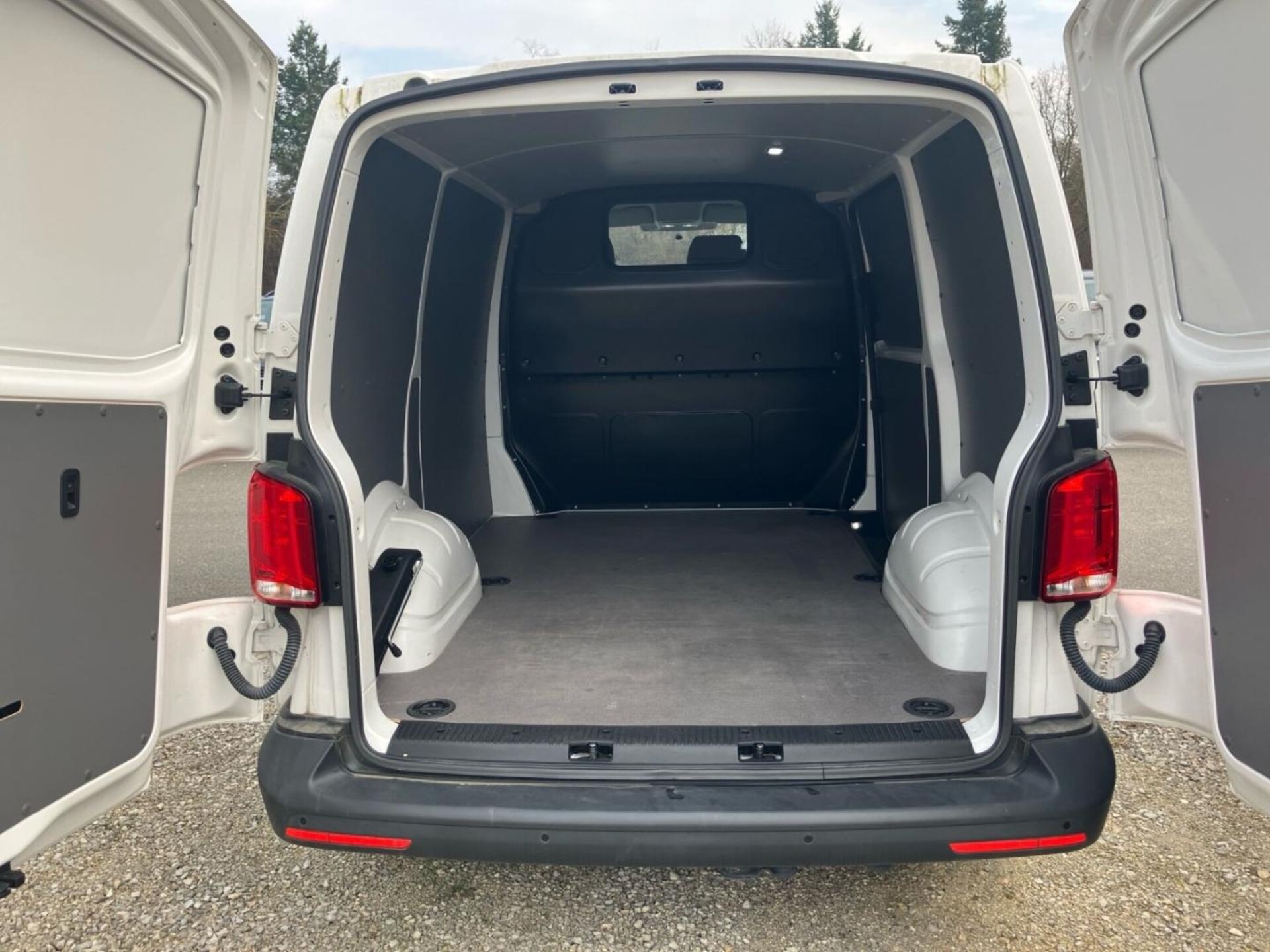 Volkswagen T6.1 Transporter Kasten kurzer Radstand