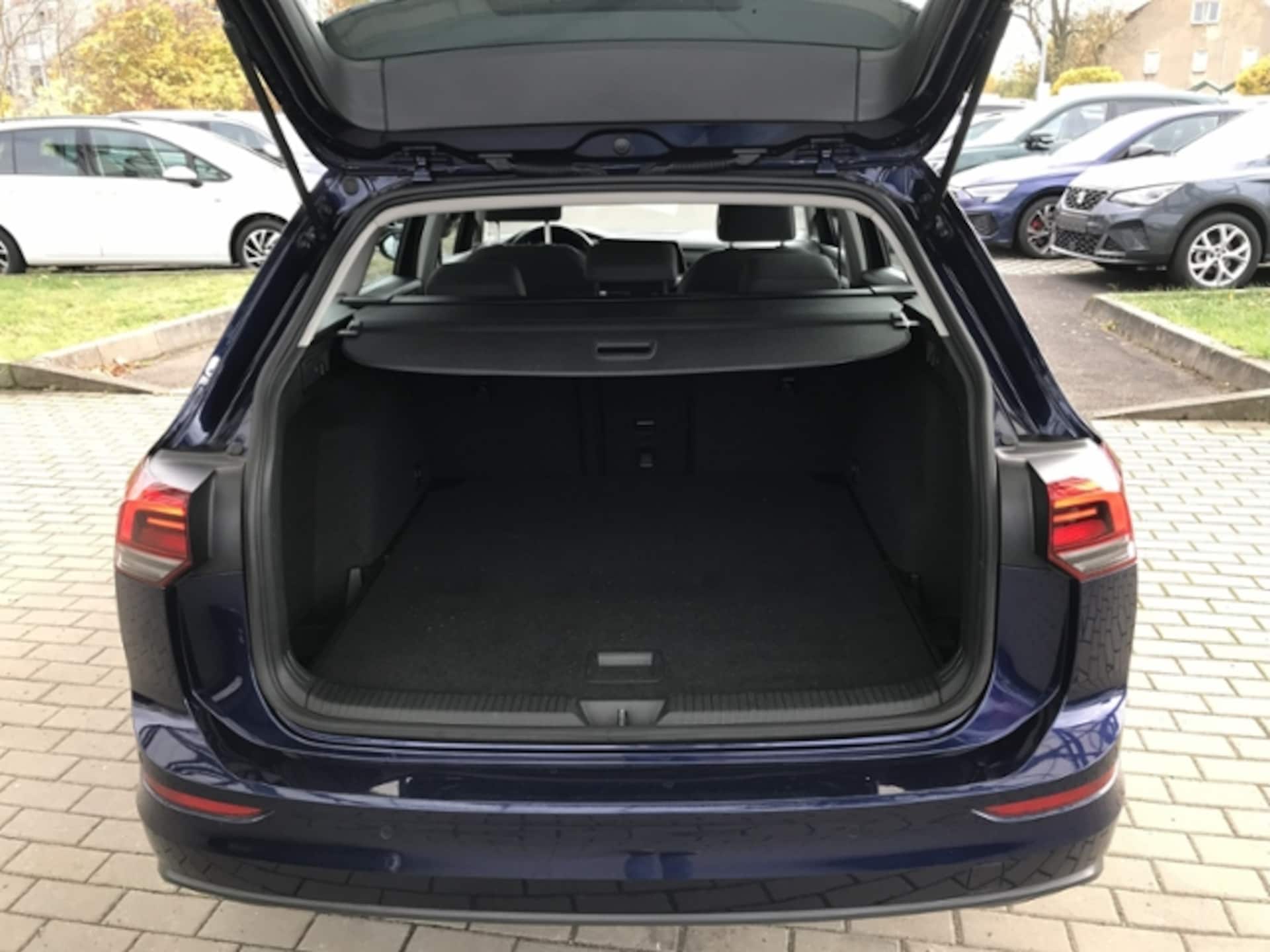 Volkswagen Golf Variant Life