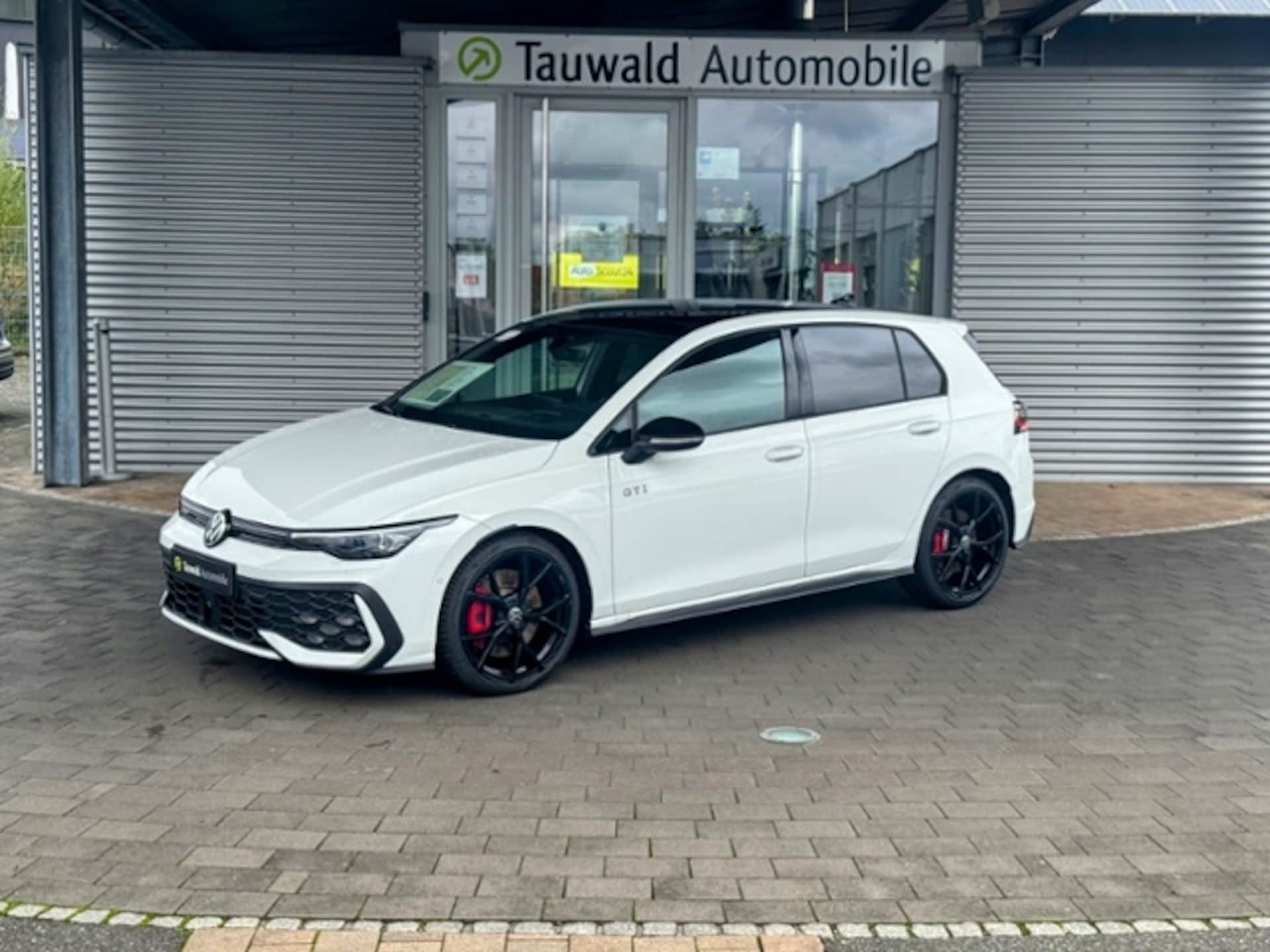 Volkswagen Golf GTI